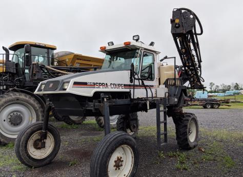nozzle spacing, 5 section shutoff valve, triple body nozzles, Case IH controller, parallel swathing, foam marker, A/C, front 9.00-24 tires (10% remains), rear 12.4-24 tires (30% remains).