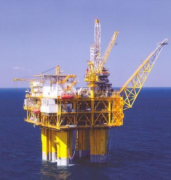 Extracting Oil and Gas Oil is commonly found under