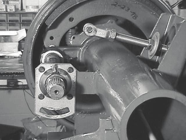 S-ABA Installation Procedures Note: Configuration of anchor bracket and brake adjuster housing may vary, depending upon axle. Refer to typical applications on Pages 2 and 3.