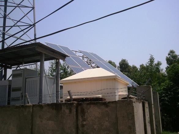 Solar Project Reference (1/2) Solar Hybrid Site Installation Customer Global Mobile Network Operator, Pakistan Network. Description One of the world s major operators with operations in 11 countries.