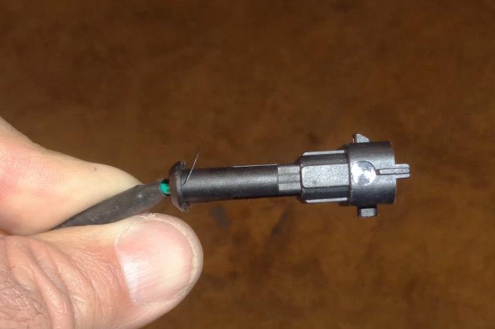 Align the FEMALE plug s locking tab with the pin on the sensor, and push
