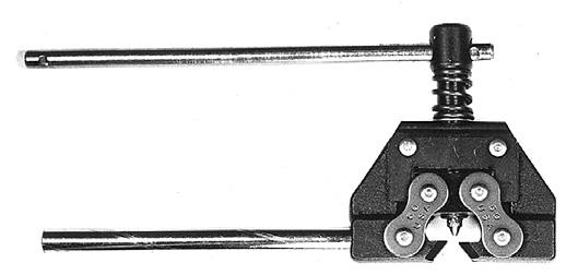 The photo shows the Model 35 tool. The Model 80 uses a T-handle instead of a knob. For Chain Nos. Jaw Spread of Tool Part Wt, (Lbs,) 35 thru 60 2 098190.4 80 thru 240 5 098191 2.