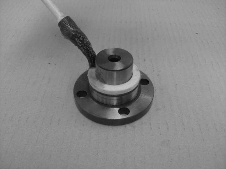 15 Pre-assemble the lubricator on the knuckle pin (11).