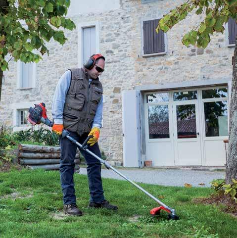 Both user groups can benefit enormously from a multipurpose tool that can be quickly set up as a brushcutter, hedgetrimmer, pruner or leaf blower.