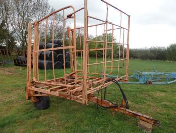 Bed Trailer Bale