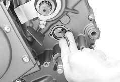 3-57 ENGINE Install the rear cylinder head and cylinder with the same manner which installed the front cylinder head and cylinder.