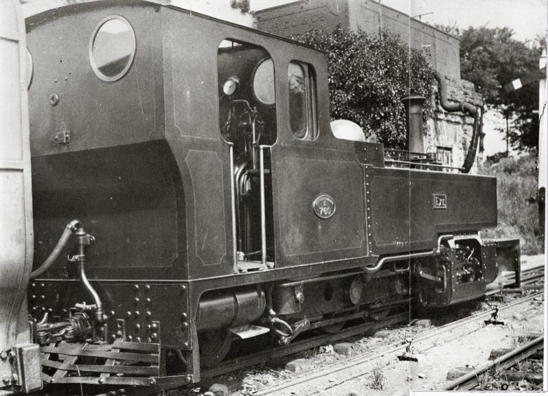 early 1930s, the Ashford engines were renumbered 1xxx and the Brighton engines 2xxx. At this point, the Eastleigh engines (including those on the L&B) just dropped the E from their numbers.