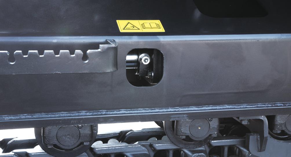 At the rear of the radiator, air blowing can be done through a onetouch open cover.