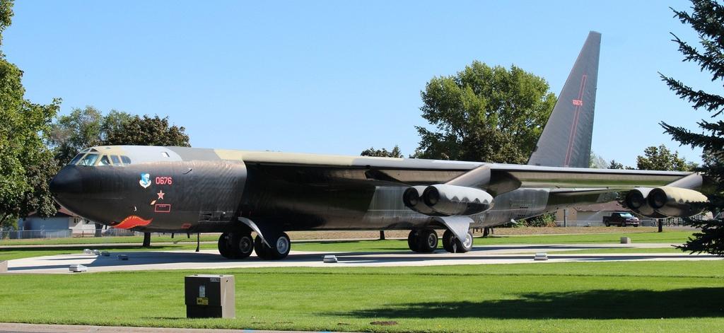 BOEING B-52D STRATOFORTRESS (Serial no.