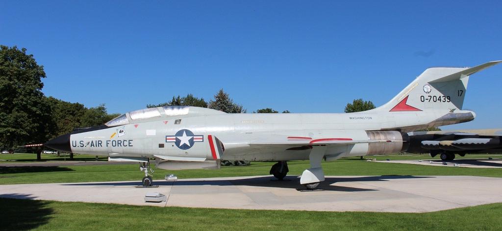 It was last assigned to the 84 th Fighter Interceptor Training Squadron, Castle AFB, CA in October 1981 before being retired on 1 July 1986. One of the first jet aircraft built in the mid-1940s.