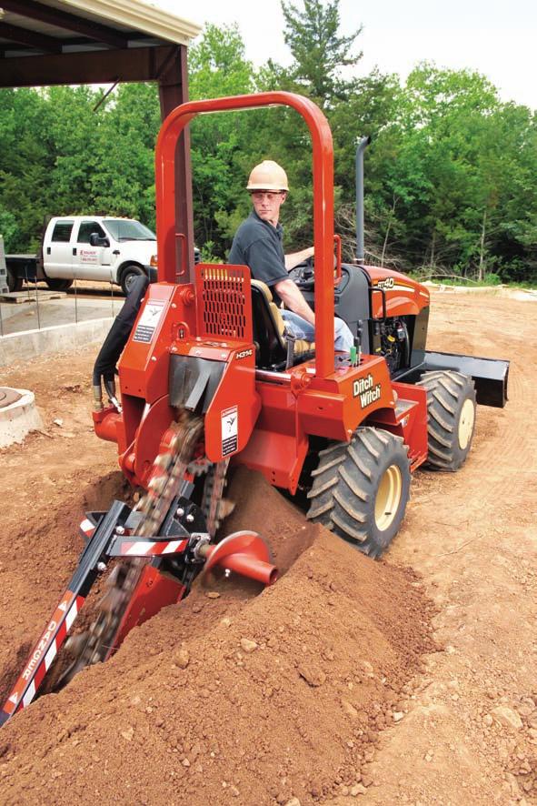 DITCH WITCH RT40 TRACTOR This 40-horse (29.8 kw) member of the RT tractor line offers the same rugged reliability as the RT55 in a smaller, more flexible package.