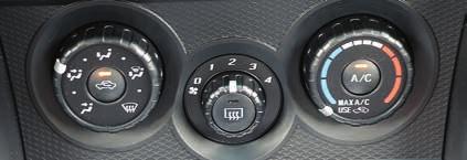 Controls 1 6 3 5 4 2 Manual Climate Control 1. Air Flow Control Dial The air flow control dial allows you to choose the direction of air flow. Rotate the dial for the desired air flow position.