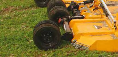 the mower Top right: Standard axle configuration Right: Walking axle option