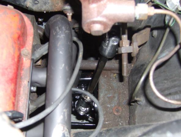Install grease fittings. 14. Install the supplied pinion joint onto the pinion and start the 6 mm pinch bolt.