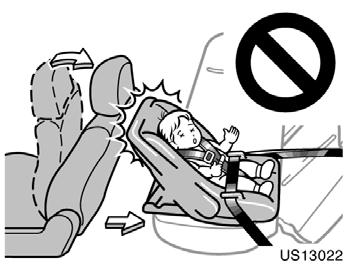 Upright US13022 US13111a US13023 Do not install a child restraint system on the rear seat if it interferes with the lock mechanism of the front seats.