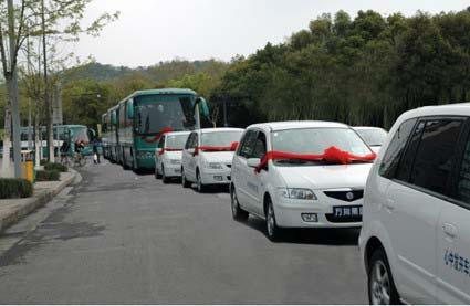 electric buses have been working around the West Lake which is the first commercial demonstration route of