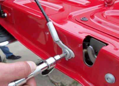 STEP 7) STEP 8) Remove the other end of the tailgate cable with the