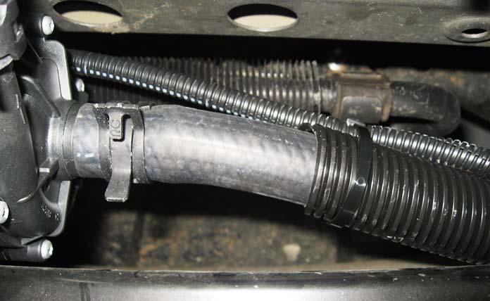 Fig. 28-12 (1) Connect one end to the lower outlet of the reservoir with a #10 screw clamp (Item A14)