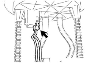 Fig. 31-2 (c) Disconnect the fuel pump connector (Fig.