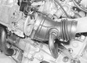 Neither the mixture adjustment (exhaust gas CO level) nor the idle speed are adjustable, and should either be incorrect, a fault must be present in the fuel injection system.