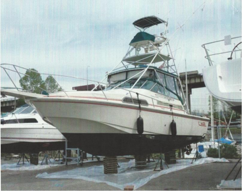 1989 Boston Whaler 31 Specifications Builder/Designer Year: 1989 Construction: Fiberglass Engines / Speed Dimensions Nominal Length: Length Overall: Beam: Max Draft: 31 ft 31.75 ft 11.