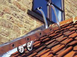 30 Adapt your extension ladder to make a safe & effective roof ladder quickly & easily with the Youngman Roof Hook Kit.