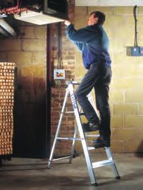 Industrial Platform Steps INDUSTRIAL BS 2037 CLASS 1 Step Ladders Order code Treads Closed height (m) Built to a high specification industrial standard, these aluminium Platform Steps have the
