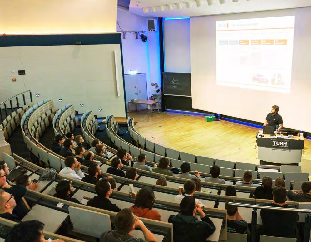 Technical lectures by the companies Ibeo and NXP also offered the students the opportunity to "think outside the box".