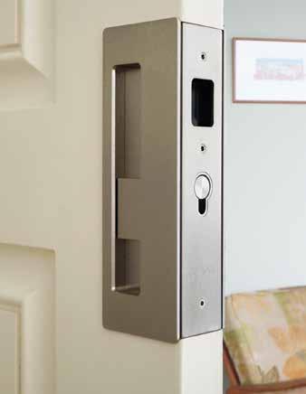 The CL400 option matches the other configurations in the range. The magnetic latching feature ensures the door doesn t roll open - even if the snib is not engaged. Dimensions SIDE HANDLE 60.