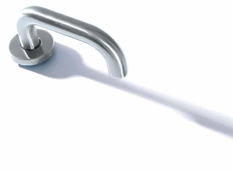 Institutional stainless AISI 304 handle Handles specially designed for offices and institutional buildings with standard applications.
