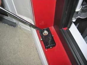 3.3. To Reverse the Door Swing (Model 1KDB Only) 401B/1KDB & CoolRite/FreezeRite Installation Manual Model 1KDB doors are reversible.