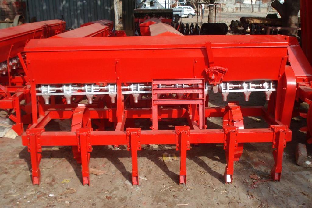 Planter with fertilizer attachment It is operated after preparing the field for sowing wheat ( special), cereals & other crops.
