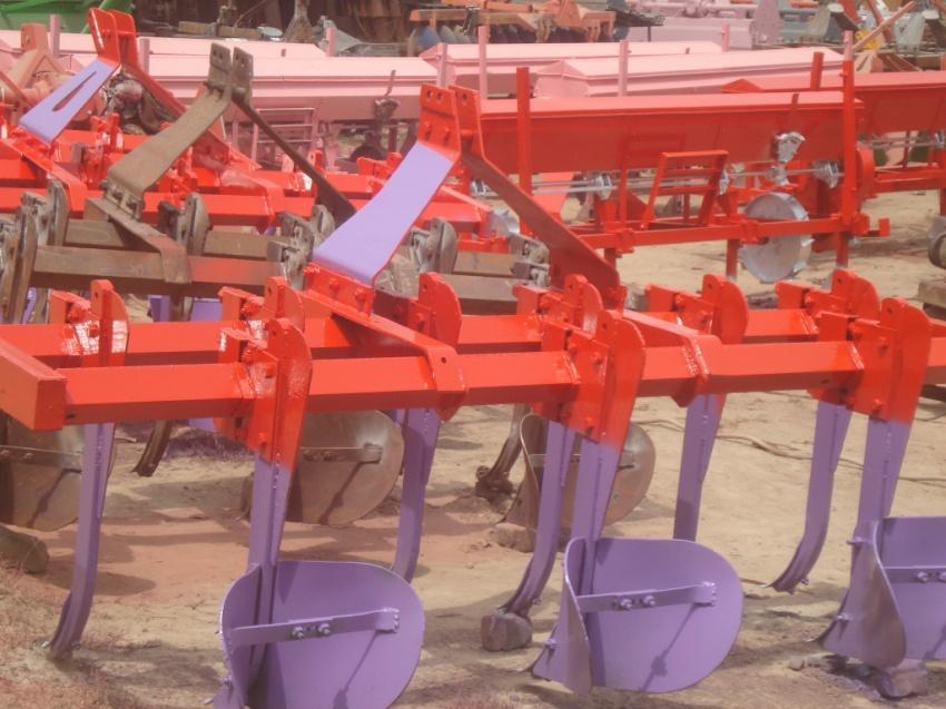 Rotavator is must to every farmer in order to save fuel cost, time and energy. It can be used in wet and dry land.