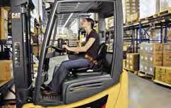 6 EXPERIENCE COMFORT AND CONTROL A New Level Of Productivity Operators can work long shifts comfortably due to the lift truck