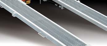 brackets for planks, rugged canted mudguards made of sheet steel Ramp: ramp covering made of slip-resistant grating Support: reinforced 10 t