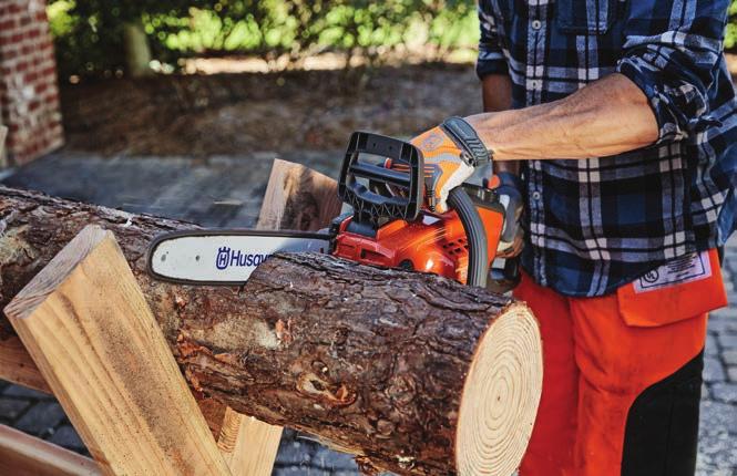 120i 14" Brushless Chainsaw powerful Lightweight, comfortable and easy to use, this powerful 14" chainsaw is perfect for felling smaller trees as well as pruning and cutting branches.