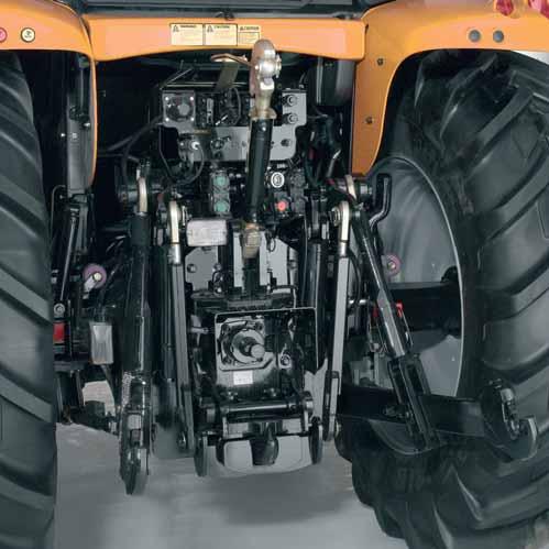 In auto the PTO is disengaged when the linkage is raised and when travelling at speeds more than 25 km/h. It is engaged when the linkage is lowered.
