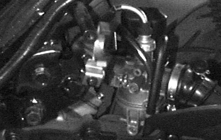 CARBURETOR INSTALLATION Check the carburetor insulator and O-ring for wear or damage. Install the carburetor and insulator onto the intake manifold and tighten the two lock nuts.