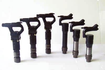 12 CHIPPING HAMMERS With 2", 3" and 4" cylinder option, Texas Pneumatic offers a very complete range of chipping hammers for all types of construction and industrial applications.