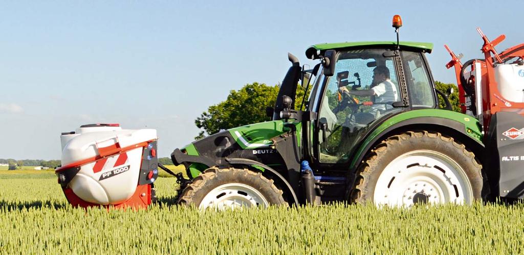 a capacity of 2500 to 3500 litres which, with the performance of today's tractors, makes it a cheaper solution than a self-propelled sprayer with the same capacity.