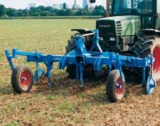 2 4 5 Flat share F 24 Working quality and economic efficiency Front or rear mounted cultivator in one unit The Topas 140 is fitted with the point and wing combination from the renowned Lemken Smaragd
