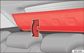 CAUTION Before closing the rear lid, ensure that the rear shelf is correctly fitted.