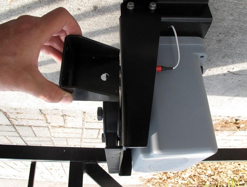 Installation of Motor Horizontal position of gate bracket: The hole in the gate bracket should be