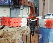 Easy installation by using excavator s breaker hydraulic lines.