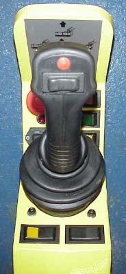 Hydraulic Control 3 Head angle control (black) Autopilot isolator (red) 5 Rotor on/off