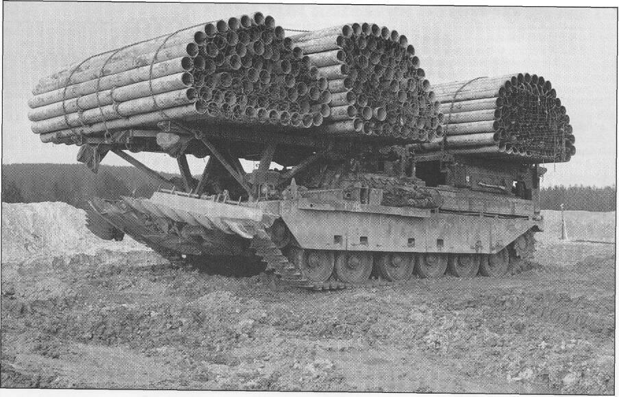 Chieftain AVRE with Trackwidth Mineplough and
