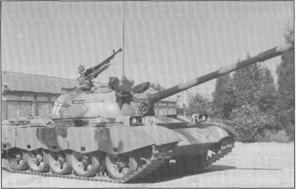 Ground pressure: 0.82-85 kg/cm 2 Length, gun forwards: 8.68 m Width (with skirts): 3.3 m Height (with AA gun): 2.87 m Ground clearance: 0.43 m Max.