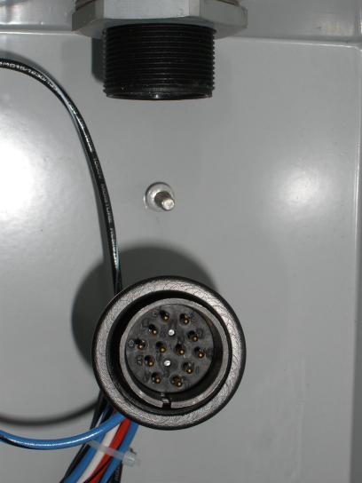 Option 2: Single-phase CL-7 control application Control cable installation 1. Remove the nut, flat washer, and gasket from the female connector of the control cable (Figure 16). 3.