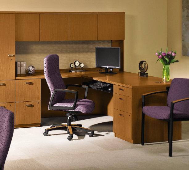 distinctive edge details as desks and storage, provide ample space for working, planning