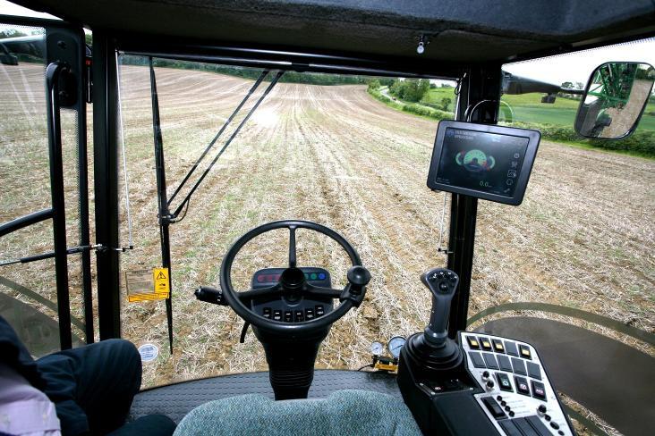 Excellent 360 panoramic vision from the cab Modern &